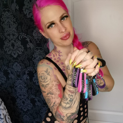 Hochwertiges "Curvy Anni" Schlüsselband